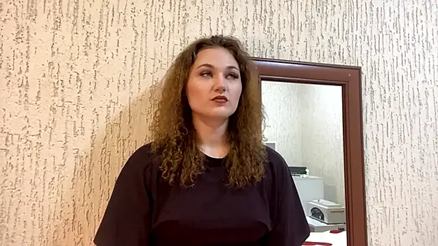 Snapshot of SopfieNiktasha chatting on April 4, 2026, 8:32 am SopfieNiktasha online show from April 4, 2026, 8:32 am