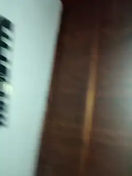 Snapshot of Laacoluu chatting on April 9, 2026, 2:57 am Laacoluu online show from April 9, 2026, 2:57 am