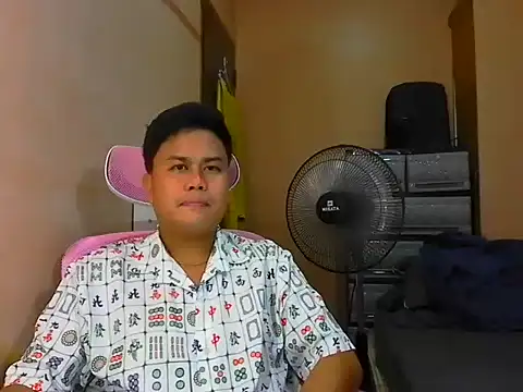 Snapshot of tipsy_butter chatting on May 21, 2026, 3:20 pm tipsy butter online show from May 21, 2026, 3:20 pm