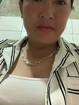 Snapshot of candy-beo chatting on May 23, 2026, 12:09 am candy-beo online show from May 23, 2026, 12:09 am