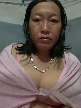 Snapshot of candy-beo chatting on May 1, 2026, 2:11 pm candy-beo online show from May 1, 2026, 2:11 pm
