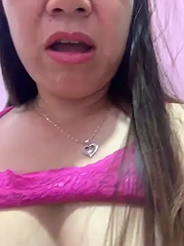   Evelyn   online show from May 12, 2026, 5:52 pm