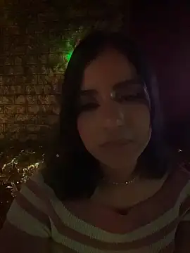 Snapshot of SusanneGrace chatting on May 17, 2026, 3:28 am SusanneGrace online show from May 17, 2026, 3:28 am