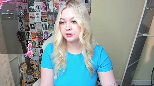 AmeliePeach online show from May 29, 2026, 8:20 am