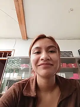 Leticia Hinkley  online show from June 12, 2026, 3:43 pm