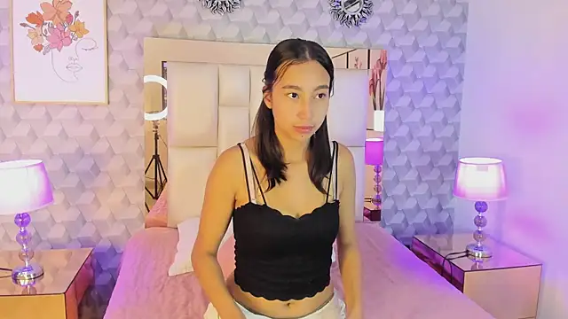 Snapshot of Amber_Ashfang chatting on April 25, 2026, 11:02 am Amber Ashfang online show from April 25, 2026, 11:02 am