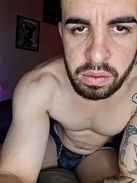 Snapshot of leoxxxgato chatting on May 13, 2026, 12:06 am leoxxxgato online show from May 13, 2026, 12:06 am