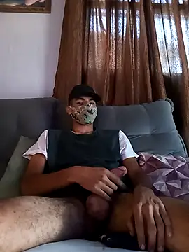 LuizzzFilipe online show from April 4, 2026, 7:20 pm