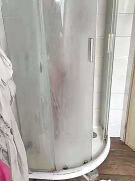 LadyFontaine online show from April 5, 2026, 9:38 am