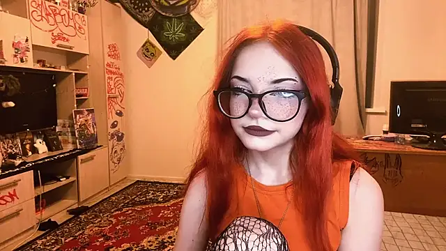 Snapshot of RedHeadCat chatting on May 14, 2026, 10:18 pm RedHeadCat online show from May 14, 2026, 10:18 pm