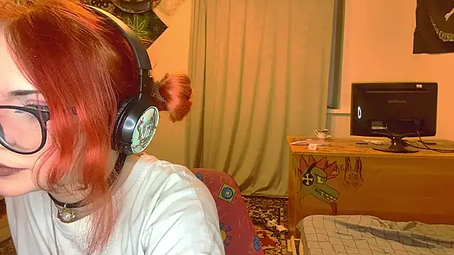 Snapshot of RedHeadCat chatting on May 16, 2026, 10:31 pm RedHeadCat online show from May 16, 2026, 10:31 pm
