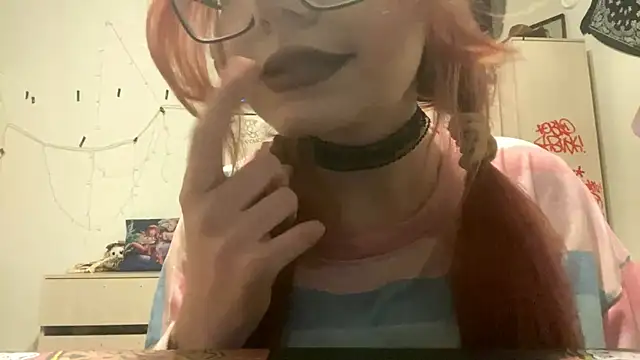 Snapshot of RedHeadCat chatting on April 27, 2026, 9:35 pm RedHeadCat online show from April 27, 2026, 9:35 pm
