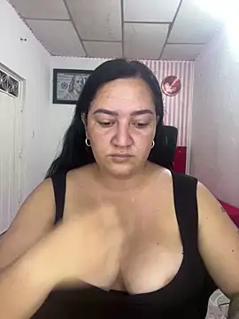 Snapshot of Fresita-12 chatting on May 7, 2026, 6:28 am Fresita-12 online show from May 7, 2026, 6:28 am