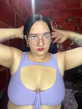 Snapshot of Fresita-12 chatting on May 16, 2026, 7:24 pm Fresita-12 online show from May 16, 2026, 7:24 pm