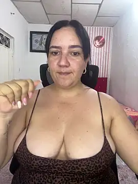 Snapshot of Fresita-12 chatting on May 4, 2026, 12:58 am Fresita-12 online show from May 4, 2026, 12:58 am