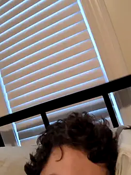 Snapshot of Johnnyboi chatting on April 16, 2026, 3:13 pm Johnnyboi online show from April 16, 2026, 3:13 pm