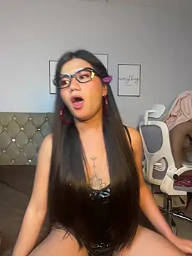 Snapshot of JassmineLove chatting on June 2, 2026, 3:34 pm JassmineLove online show from June 2, 2026, 3:34 pm
