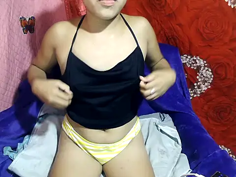 Snapshot of kiffy_miley79 chatting on June 26, 2026, 1:50 pm kiffy miley79 online show from June 26, 2026, 1:50 pm