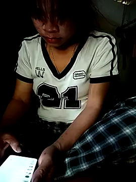 Ffhhqww1 online show from April 12, 2026, 3:21 am