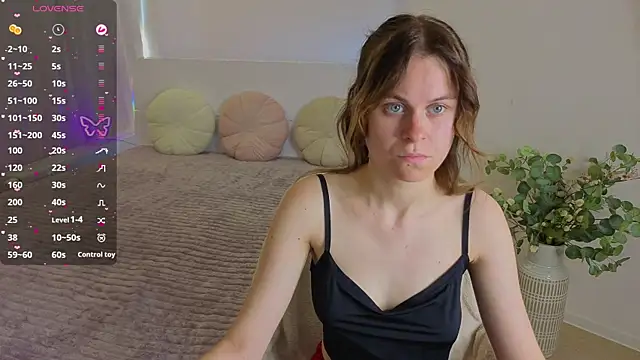Snapshot of Nikkyy_reed chatting on June 23, 2026, 5:49 am Nikkyy reed online show from June 23, 2026, 5:49 am