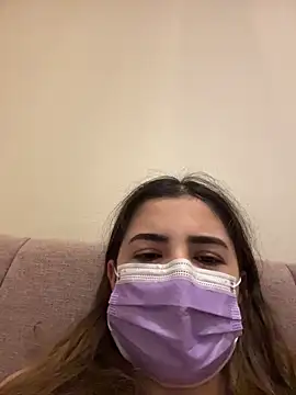 Snapshot of AnnieCartier chatting on April 15, 2026, 9:37 am AnnieCartier online show from April 15, 2026, 9:37 am