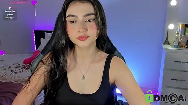 Snapshot of esmeralda_le chatting on June 30, 2026, 10:21 pm esmeralda le online show from June 30, 2026, 10:21 pm