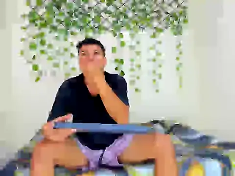 teylor hot 21cm online show from April 15, 2026, 9:37 pm