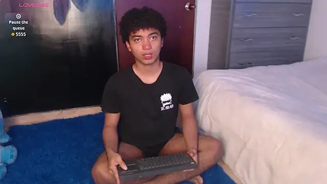 Snapshot of felipecams chatting on June 11, 2026, 4:48 pm felipecams online show from June 11, 2026, 4:48 pm