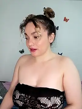 Snapshot of honey_hornie chatting on April 30, 2026, 7:32 pm honey hornie online show from April 30, 2026, 7:32 pm
