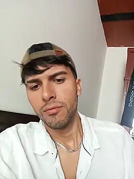 Snapshot of RodrigoColby2 chatting on May 15, 2026, 5:44 pm RodrigoColby2 online show from May 15, 2026, 5:44 pm
