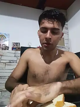 Snapshot of RodrigoColby2 chatting on June 2, 2026, 1:05 am RodrigoColby2 online show from June 2, 2026, 1:05 am