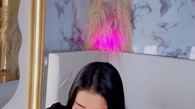 Taliasweet online show from May 22, 2026, 7:45 pm