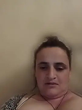 Snapshot of AnabelBexley chatting on May 20, 2026, 4:37 pm AnabelBexley online show from May 20, 2026, 4:37 pm