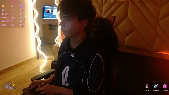 Snapshot of Elian_tay chatting on April 8, 2026, 11:22 am Elian tay online show from April 8, 2026, 11:22 am