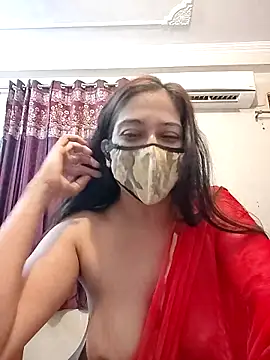 Snapshot of Aliyaa_bhat chatting on May 19, 2026, 7:59 am Aliyaa bhat online show from May 19, 2026, 7:59 am
