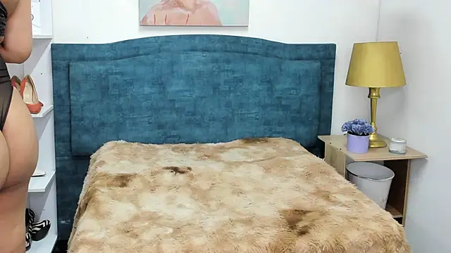 Snapshot of IsadoraVex chatting on April 15, 2026, 12:42 pm IsadoraVex online show from April 15, 2026, 12:42 pm