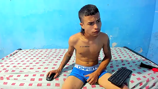 Snapshot of Junior_bebe chatting on July 8, 2026, 10:38 am Junior bebe online show from July 8, 2026, 10:38 am