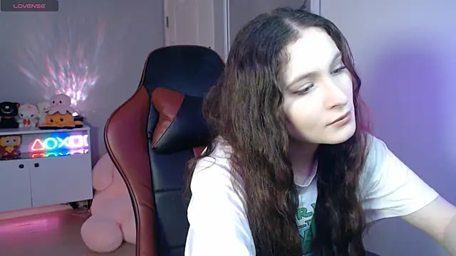 Snapshot of solitudebby chatting on April 25, 2026, 6:27 pm solitudebby online show from April 25, 2026, 6:27 pm