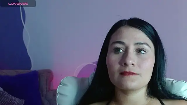 Snapshot of emilylondon_22 chatting on April 8, 2026, 1:23 pm emilylondon 22 online show from April 8, 2026, 1:23 pm