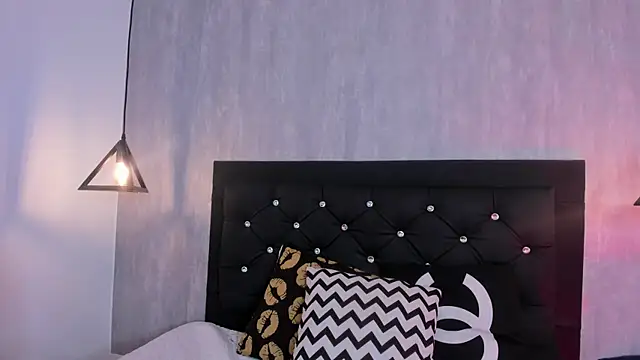 Snapshot of sophia__taylor chatting on April 28, 2026, 11:03 am sophia taylor online show from April 28, 2026, 11:03 am
