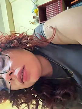 Snapshot of DirtyMerida chatting on June 2, 2026, 2:00 am DirtyMerida online show from June 2, 2026, 2:00 am