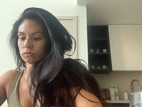 VixenBlade online show from April 23, 2026, 2:07 am