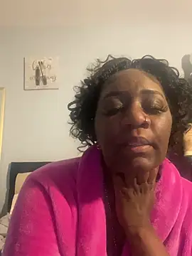 amberchill26 online show from April 19, 2026, 1:12 pm