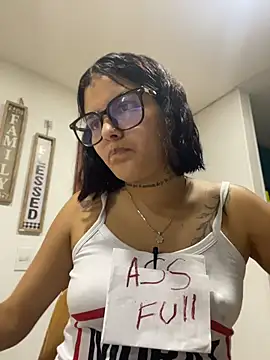 Snapshot of Slut_Anna_FullDirty chatting on April 13, 2026, 5:55 am Slut Anna FullDirty online show from April 13, 2026, 5:55 am