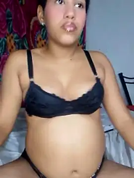Snapshot of Cherry_0507 chatting on April 20, 2026, 12:24 am Cherry 0507 online show from April 20, 2026, 12:24 am