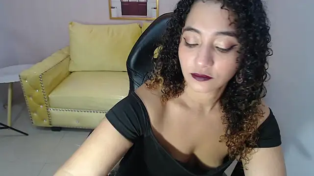 Snapshot of Brittany_ch chatting on May 4, 2026, 8:00 pm Brittany ch online show from May 4, 2026, 8:00 pm