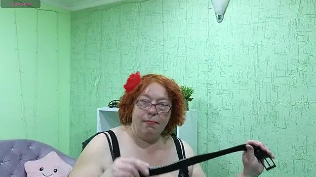 Snapshot of Fara_Flutte chatting on May 27, 2026, 5:37 am Fara Flutte online show from May 27, 2026, 5:37 am
