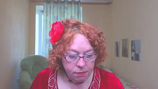 Snapshot of Fara_Flutte chatting on May 5, 2026, 5:21 am Fara Flutte online show from May 5, 2026, 5:21 am