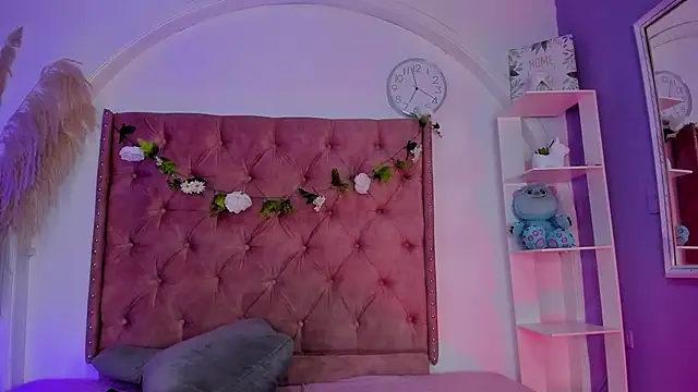 Snapshot of ROSELEI_ chatting on May 7, 2026, 12:41 pm ROSELEI online show from May 7, 2026, 12:41 pm