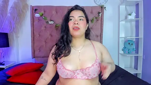 Snapshot of ROSELEI_ chatting on May 11, 2026, 12:39 pm ROSELEI online show from May 11, 2026, 12:39 pm